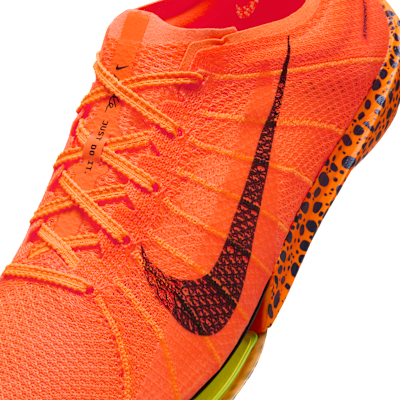 Nike Victory 2 Electric Athletics Distance Spikes. Nike SG